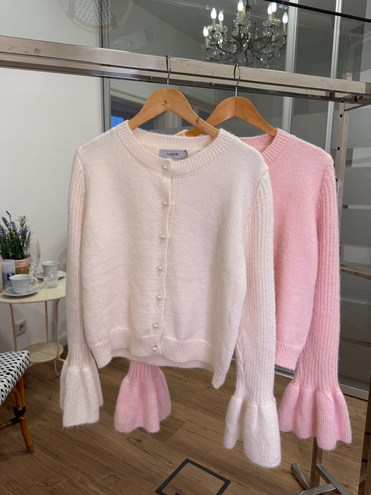 Elegante Strickjacke Creme Weiß