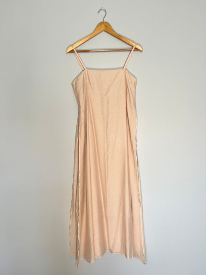 Leichtes pastelfarbenes Kleid