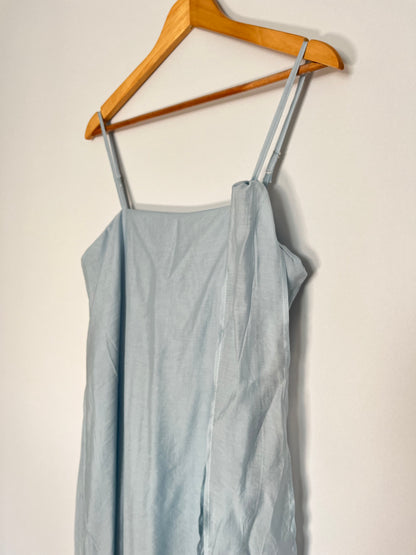 Leichtes pastelfarbenes Kleid